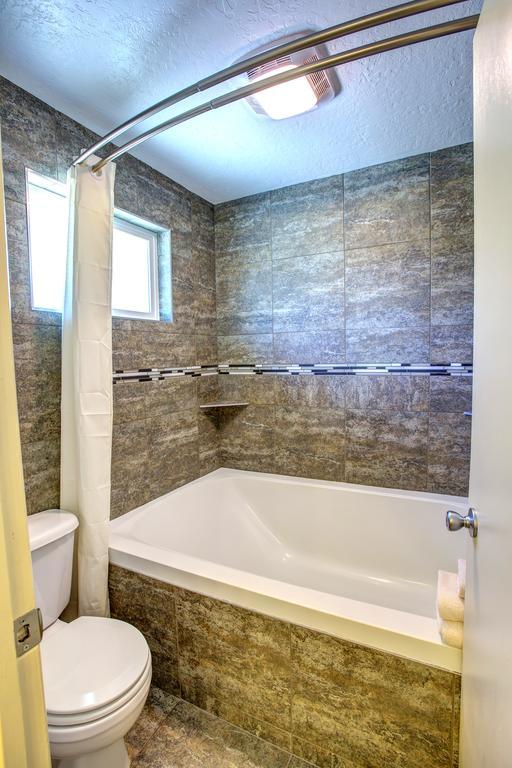 Home Hotel ラバ・ホット・スプリングス 部屋 写真
